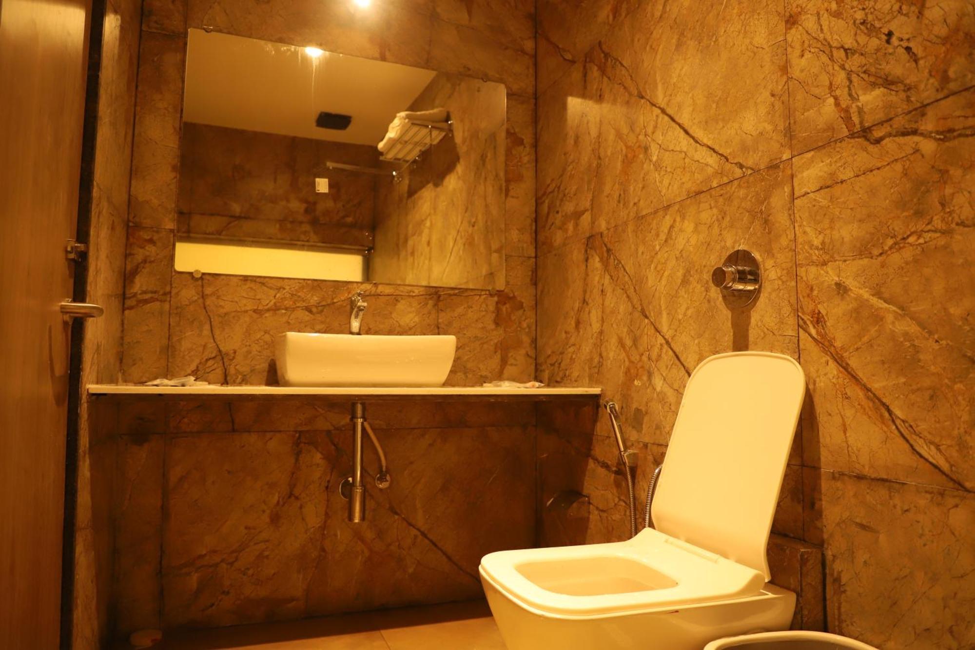 Sai Pritam Hotel Bombay